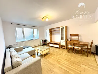 Mieszkania na wynajem, 2-pokojowe, Komárno · €550