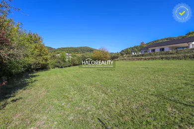 Na predaj pozemok, 587 m², Považská Bystrica