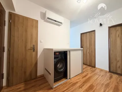 Na predaj 3-izbový byt, 82 m², Komárno, Gazdovská