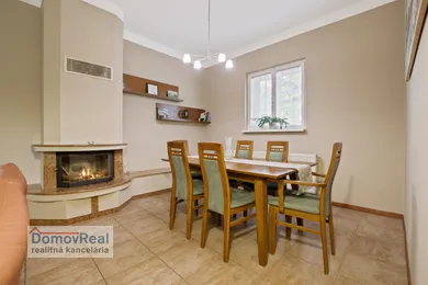 Na predaj 4-izbový dom, 300 m², Holice, Stará Gala