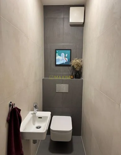 Na predaj 3-izbový byt, 68 m², Bratislava-Nové Mesto, Svätovavrinecká