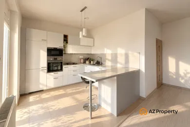 Na prenájom 3-izbový byt, 75 m², Bratislava-Ružinov, Trenčianska
