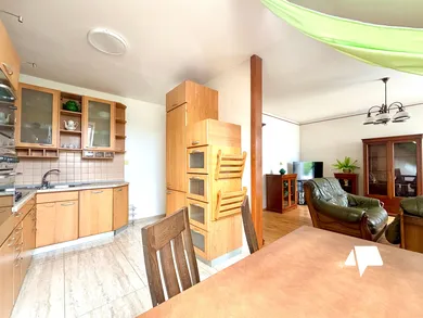 Byty na prenájom 4-izbový, Nitra · €1 100