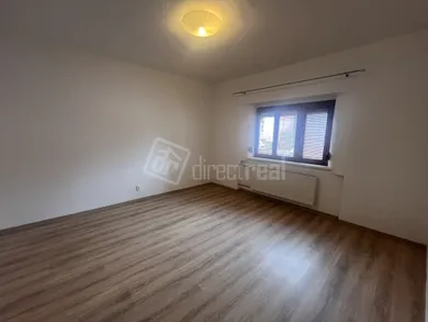 Na prenájom 3-izbový byt, 79 m², Pezinok, Ul.SNP