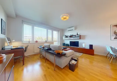 Na predaj 2-izbový byt, 71 m², Bratislava-Nové Mesto, Klenová