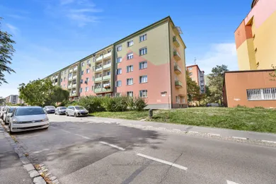 Eladó lakások, 2-szobás, Bratislava-Rača · €254 000
