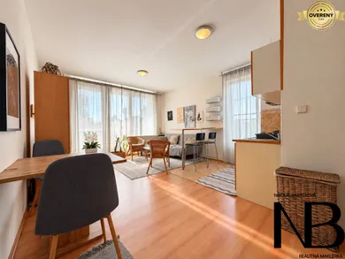 Na prenájom 2-izbový byt, 47 m², Trenčín, Vlárska