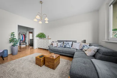 Na predaj 3-izbový byt, 70 m², Bratislava-Karlova Ves, Majerníkova