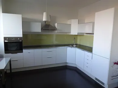 Na predaj 2-izbový byt, 40 m², Bratislava-Petržalka, Záporožská