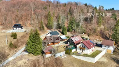 Na predaj 5-izbový dom, 250 m², Terchová