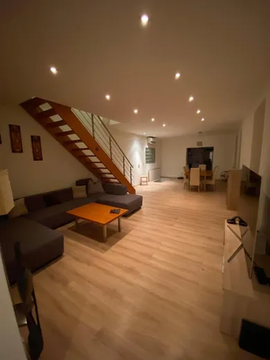 Na prenájom 4-izbový byt, 214 m², Bratislava-Staré Mesto
