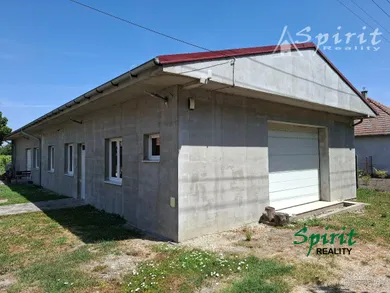 Na predaj dom, 295 m², Veľké Úľany, Hajmáš