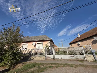 Na predaj dom, 90 m², Egyházasgerge