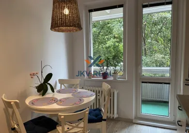 Na prenájom 3-izbový byt, 65 m², Bratislava-Dúbravka, Húščavova