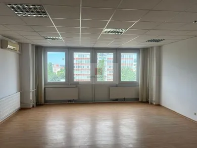 Lokale komercyjne na wynajem, Bratislava-Ružinov · €252