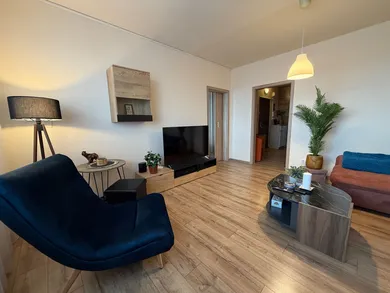 Na prenájom 3-izbový byt, 61 m², Levice, Ul. K. Marxa