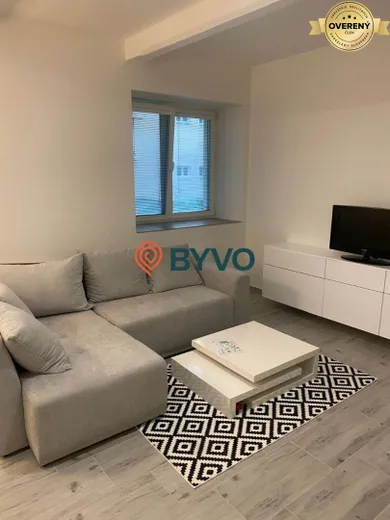Na prenájom 1-izbový byt, 50 m², Bratislava-Staré Mesto, Lermontovova