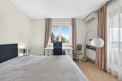 Na predaj 3-izbový byt, 123 m², Bratislava-Nové Mesto, Desiata