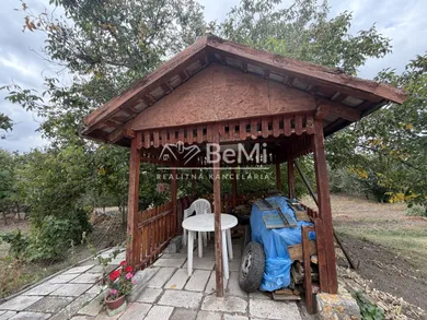 Na predaj dom, 90 m²