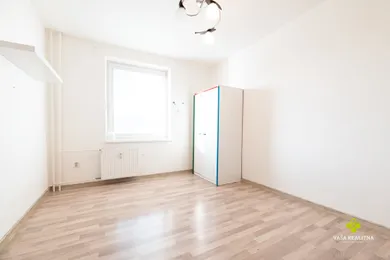 Na predaj 4-izbový byt, 82 m², Prievidza, Lúčna