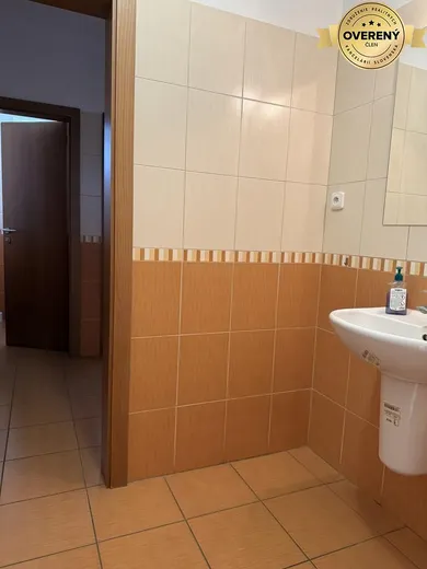 Na prenájom komerčné, 22 m², Pezinok, Šenkvická cesta