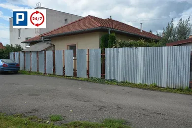 Na prenájom komerčné, 16 m², Humenné, Štúrova