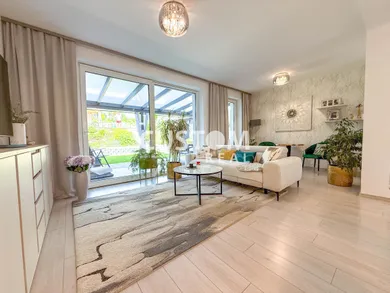 Domy na sprzedaż, 4-pokojowe, Žilina · €420 000