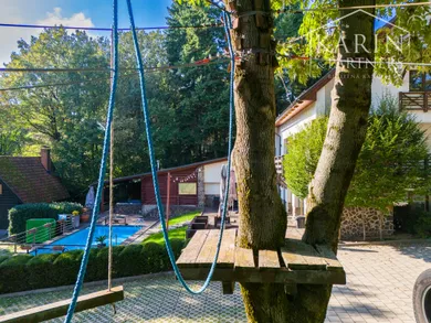 Na predaj dom, 690 m², Modra
