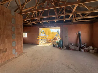 Na predaj 5-izbový dom, 136 m², Nové Zámky