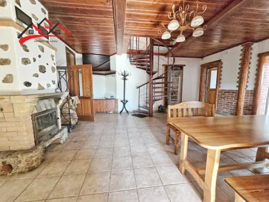Na predaj objekt, 214 m², Opatovce nad Nitrou