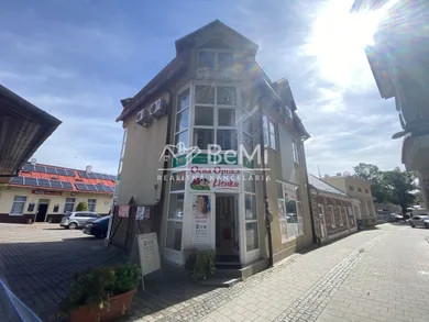 Lokale komercyjne na wynajem, Nitra · €700