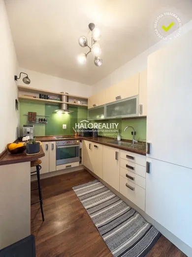 Na predaj 2-izbový byt, 63 m², Bratislava-Petržalka