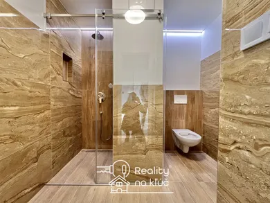 Na predaj 2-izbový byt, 48 m², Lučenec, Ulica V. V. Majakovského