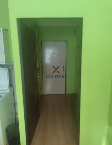 Na prenájom 1-izbový byt, 41 m², Žilina, Piešťanská