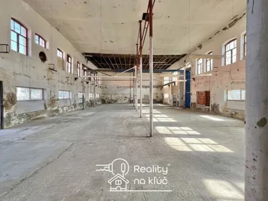 Na predaj objekt, 515 m², Nové Zámky, Komárňanská cesta