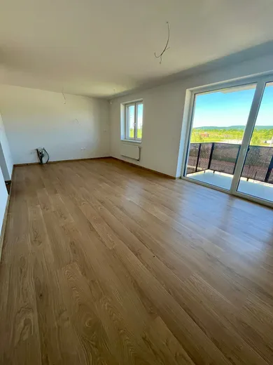 Mieszkania na sprzedaż, 3-pokojowe, Modra · €219 500