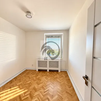 Na predaj 3-izbový byt, 66 m², Levice, Ul. M. R. Štefánika