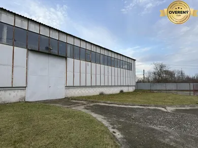 Na prenájom komerčné, 250 m², Bratislava-Rača