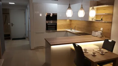 Na prenájom 2-izbový byt, 55 m², Bratislava-Staré Mesto, Čulenova