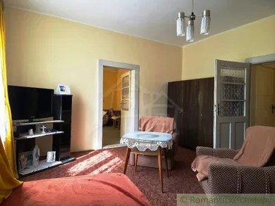 Na predaj dom, 551 m², Sečianky