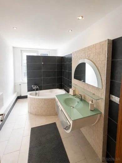 Na predaj 3-izbový byt, 81 m², Vranov nad Topľou, Dobrianského