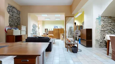 Na predaj komerčné, 49 m², Bratislava-Staré Mesto, Laurinská