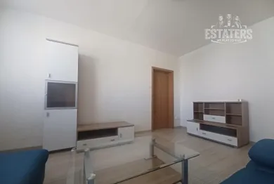 Mieszkania na wynajem, 2-pokojowe, Bratislava-Dúbravka · €600