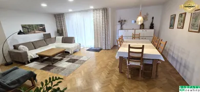 Na predaj 7-izbový dom, 100 m², Trnava, Javorová