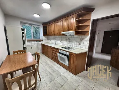 Na prenájom 3-izbový byt, 69 m², Považská Bystrica, Lánska