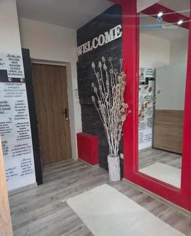 Na prenájom 1-izbový byt, 40 m², Vráble