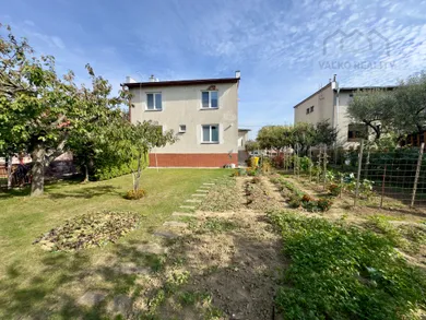 Na predaj 4-izbový dom, 270 m², Lipany