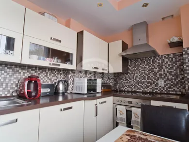 Na predaj 3-izbový byt, 70 m², Michalovce, -