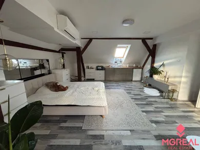 Na predaj komerčné, 350 m², Bošany