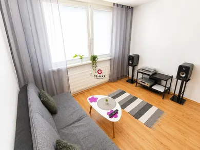 Na predaj 2-izbový byt, 59 m², Michalovce, Nad Laborcom